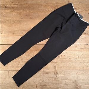 NWT- Fabletics Boost PowerHold HW Legging -BLACK/CLASSIC WHITE (27”inseam)